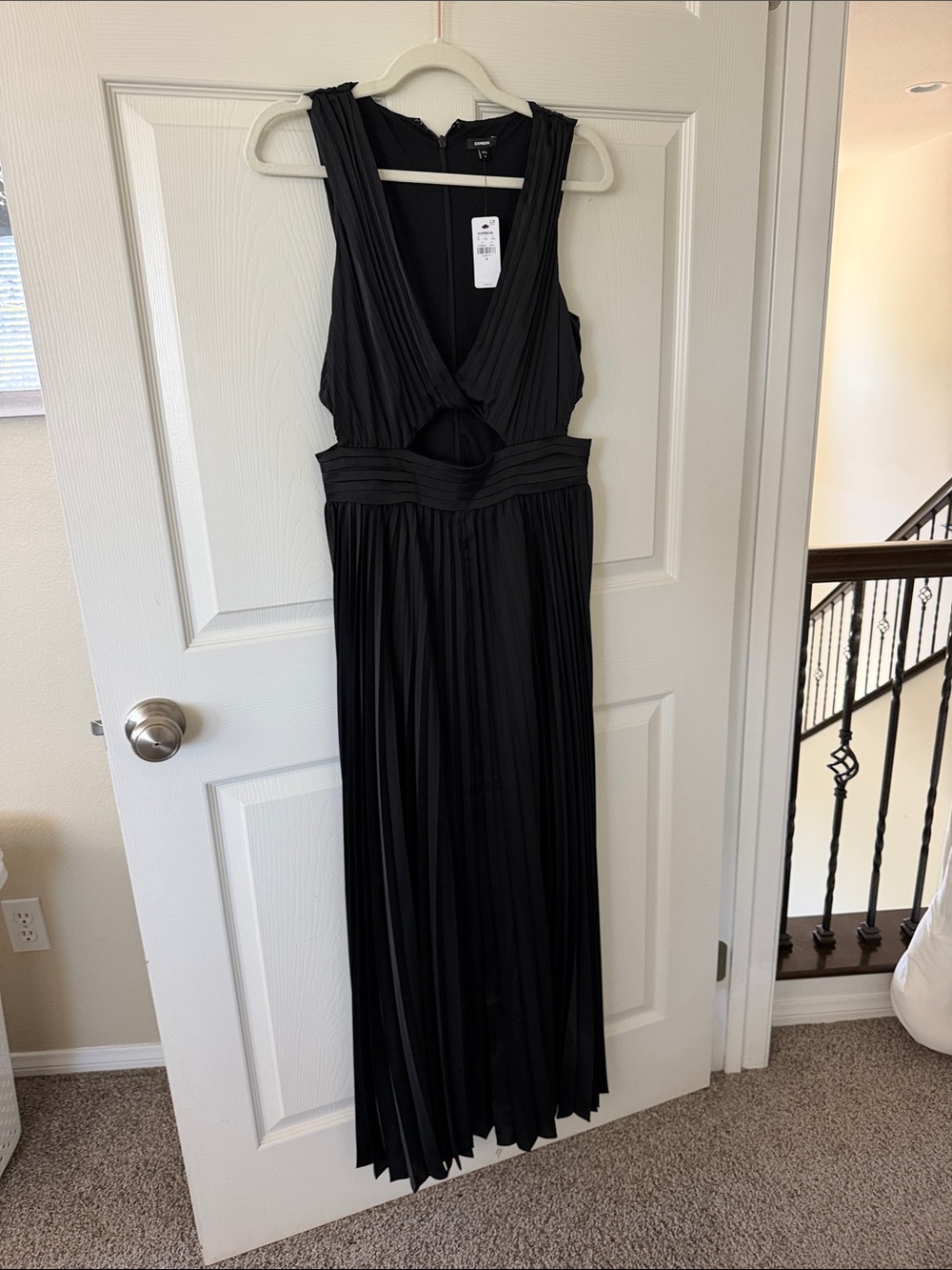 Express Black Plissé V-Neck Cutout Maxi Dress